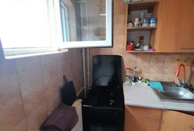 2 camere-Metrou Aparatorii Patriei-Str Moldovita - 12