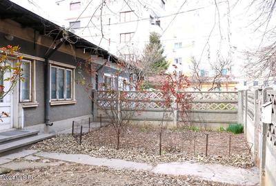 Gara - Spitalul CFR - Str. Scolii, casa din caramida, teren 380 mp! - 5