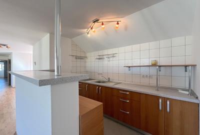 Apartament 4 camere, deosebit – mansardă spațioasa - 12