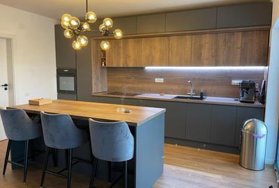 Casă individuală cu 8 camere în Berceni