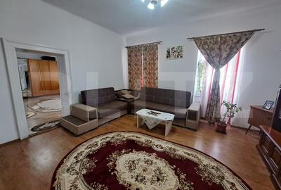Casă săsească renovată integral, 2200 mp teren, ideală pentru două familii - 16