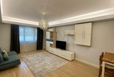 Apartament cu 2 camere semidecomandat, mobilat în Pipera