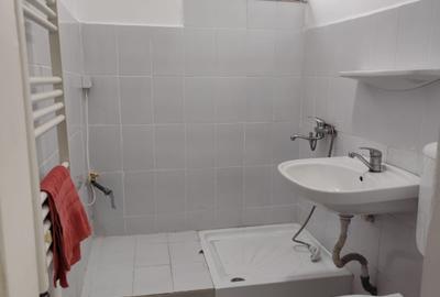 Apartament 3 camere semidecomandat de vânzare – Micro 19, etaj 3, liber - 10
