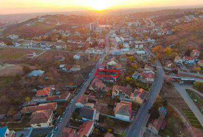Casă cu 3 camere de vânzare în zona Centrală, Strada Gheorghe Doja - 2