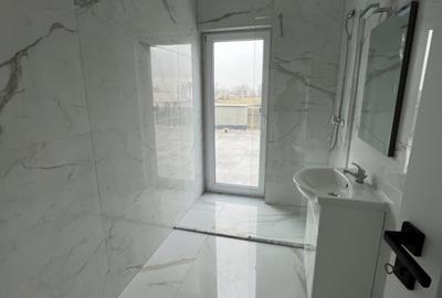 DIRECT DEZVOLTATOR, ULTIMUL PENTHOUSE - 13