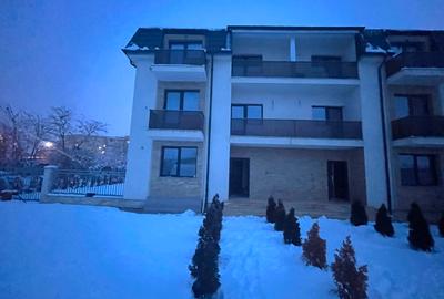 Apartament cu 3 camere decomandat în Mânăstirea