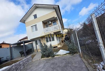 Duplex cu 4 camere în Central