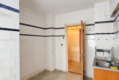 Apartament cu 3 camere decomandat în Pantelimon