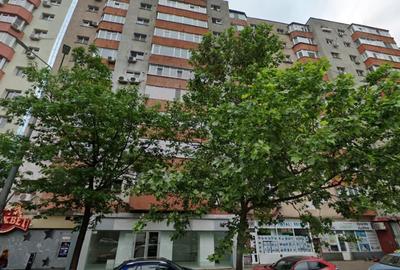 Stefan cel Mare / vis a vis de Parcul Circului /  3 min Metrou / et 1 - 9