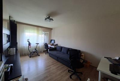 Apartament cu 3 camere - 70mp - Zona Aradului - 1