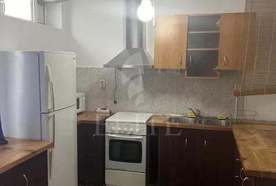 Garsoniera în zona 1 DECEMBRIE - 1