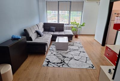 Apartament cu 2 camere decomandat în Universitate
