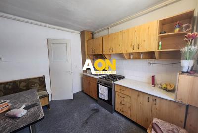 De vanzare apartament 3 camere, etaj intermediar, Cetate - 8