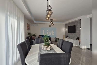 Casa ultrafinisata, garaj, panouri fotovoltaice - 10
