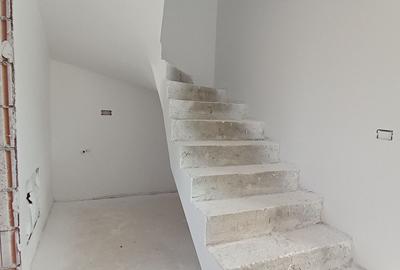 Sanandrei, Duplex pe Etaj, Drum Asflatat, Bucatarie Separata - 14