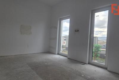 Duplex modern si spatios, gradina interiora de 12 mp - zona Sacalaz - 9