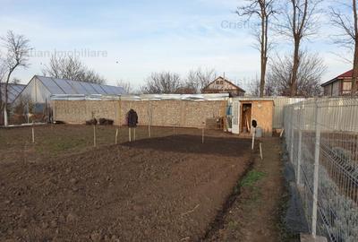 Teren intravilan de 1300 mp, în Lacu Sărat