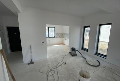 Case individuale cu 4 camere si mansarda. Teren 400 mp. Comision 0 - 15