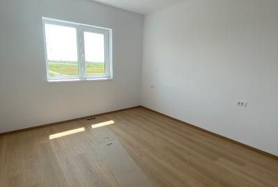 Duplex 1/2 - P+1+M, 160 mpU+terasa, 3 bai, 290 mpT - VANZATOR p. fiz, COMISION 0 - 10