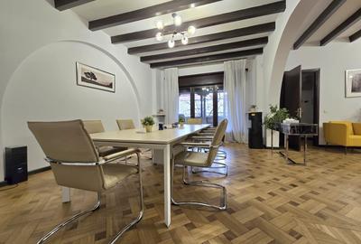 Casă cu 8 camere în Dorobanți