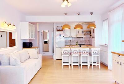 Apartament cu 3 camere semidecomandat, mobilat în Colentina