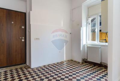 Apartament cu 1 camera de vânzare in zona centrala, strada Pitești - 5
