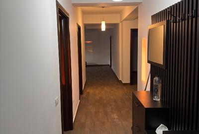 Apartament cu 5 camere decomandat, mobilat în Giurgiului