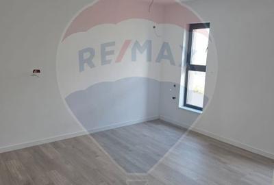 VANZARE Casă / Vilă PREMIUM 4 camere la pret normal - 13