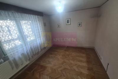 Apartament cu 2 camere decomandat în Piața Centrală