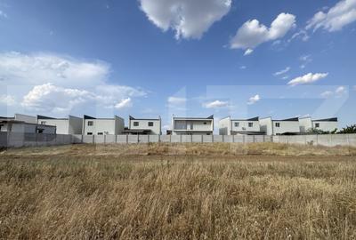 Parcela teren 735 mp, front 39 m, utilitati, zona Selgros - 1