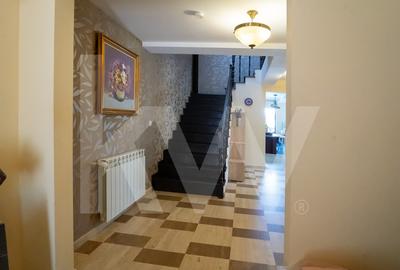 Vila exclusivista cu piscina si panorama de vis Cisnadioara - 12