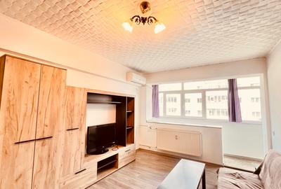 Apartament cu 2 camere semidecomandat, mobilat în P-ța Muncii