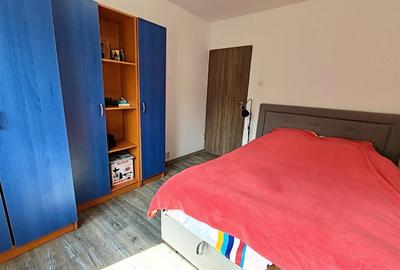 Apartament 3 camere , etaj intermediar - Astra - 11