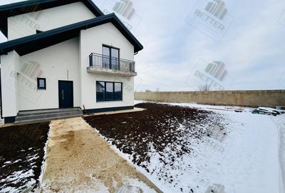 Casă cu 4 camere în Est