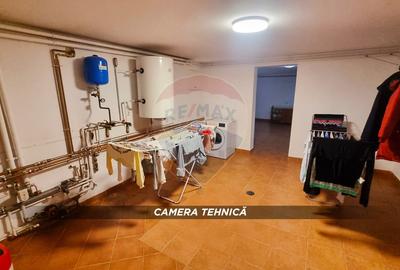Casă / Vilă de lux cu 2 garaje, 10 camere de vânzare în BAIA MARE - 38