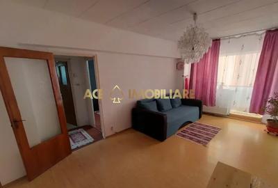 Apartament cu 2 camere semidecomandat, mobilat în Titan
