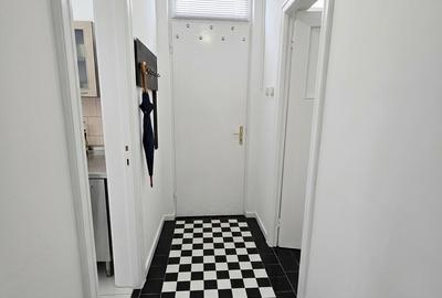 Garsonieră 44MP ,parcare Privata, Piața Romana - 12