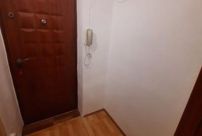 Garsoniera, etajul 1/4, zona Nicolina - 6