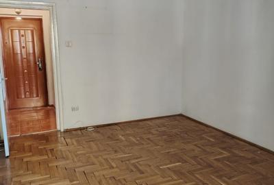 Garsonieră semidecomandată, mobilată în Astra