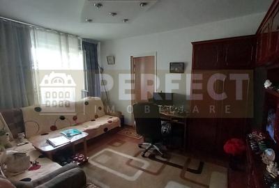 Apartament 2 camere, et 4/4, Mihai Bravu - Sabinelor - 36500 euro