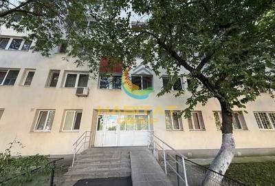 Apartament cu 2 camere semidecomandat, mobilat în Alexandru Obregia