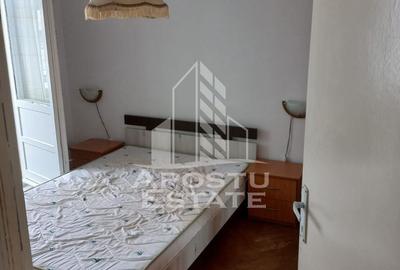 Apartament cu 3 camere semidecomandat, mobilat în Dacia