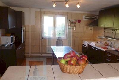 Pensiune 17 camere - zona Bran - 12