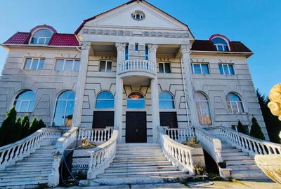 Casă individuală cu 21 camere în Central