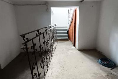Hala 190 mp, D+P din boltari, intre Garii si C.Galati - 4