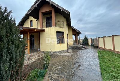 Casa cu piscina Fermelor 840mp teren  285.000€ - 2
