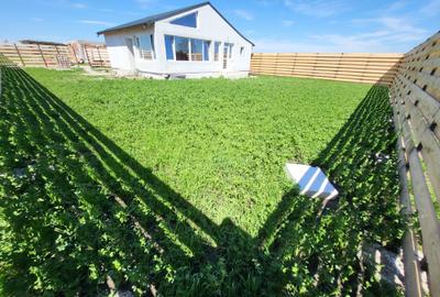 Casă individuală cu 3 camere în Comana