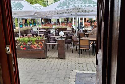 Cladire mixta cu spatii la parter si numeroase incaperi -central - 36