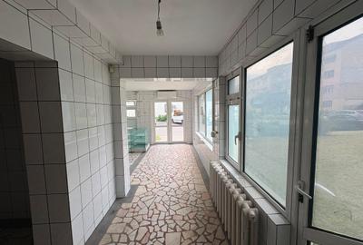 Spatiu comercial de inchiriat - 100 mp - Sud - 7