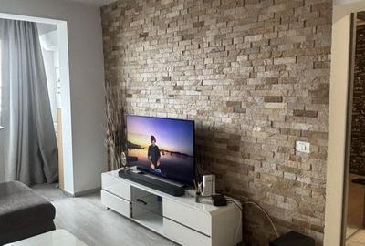 Închiriez apartament 2 camere modern, Piața Muncii, metrou 5 minute - 1